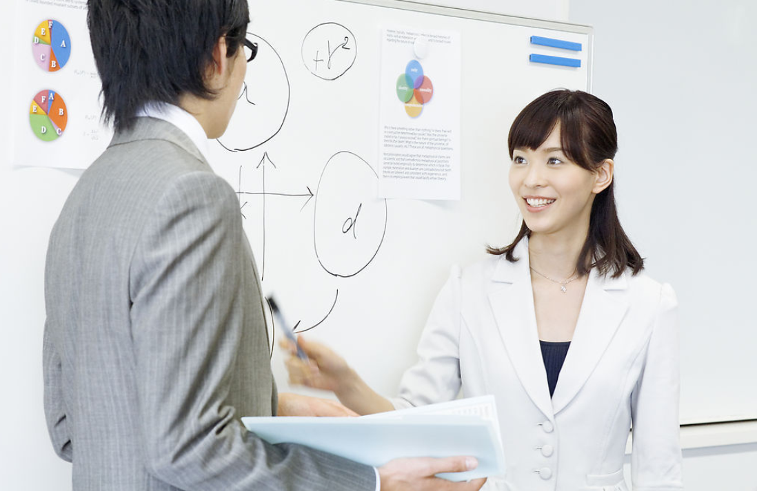 职场老手：和领导聊天总是冷场，没有效果，那是你不知道这3点