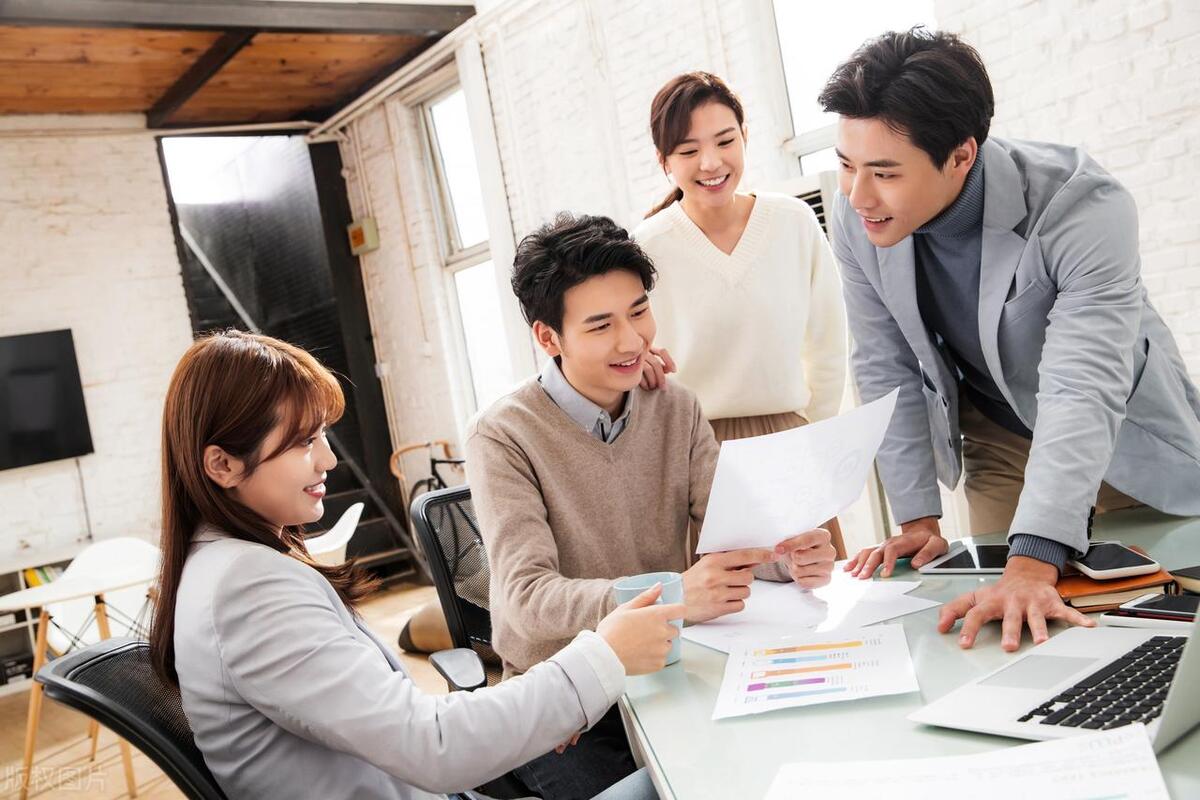 天秤座的职场运：调整好好心态，努力完成任务！！