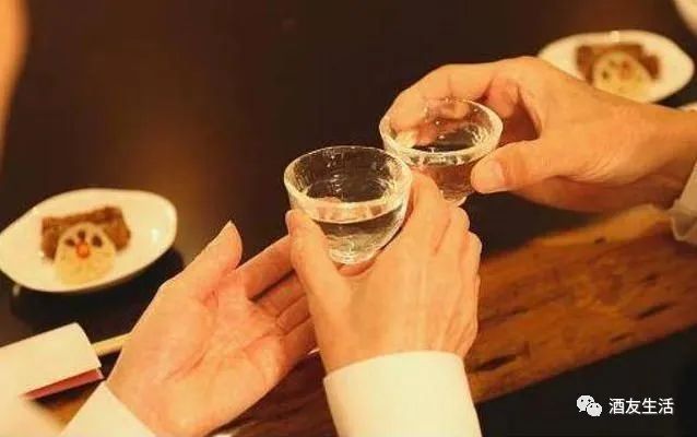 分享几个职场应酬中的主动交流技巧