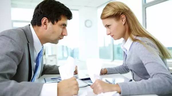 职场沟通中四点技巧