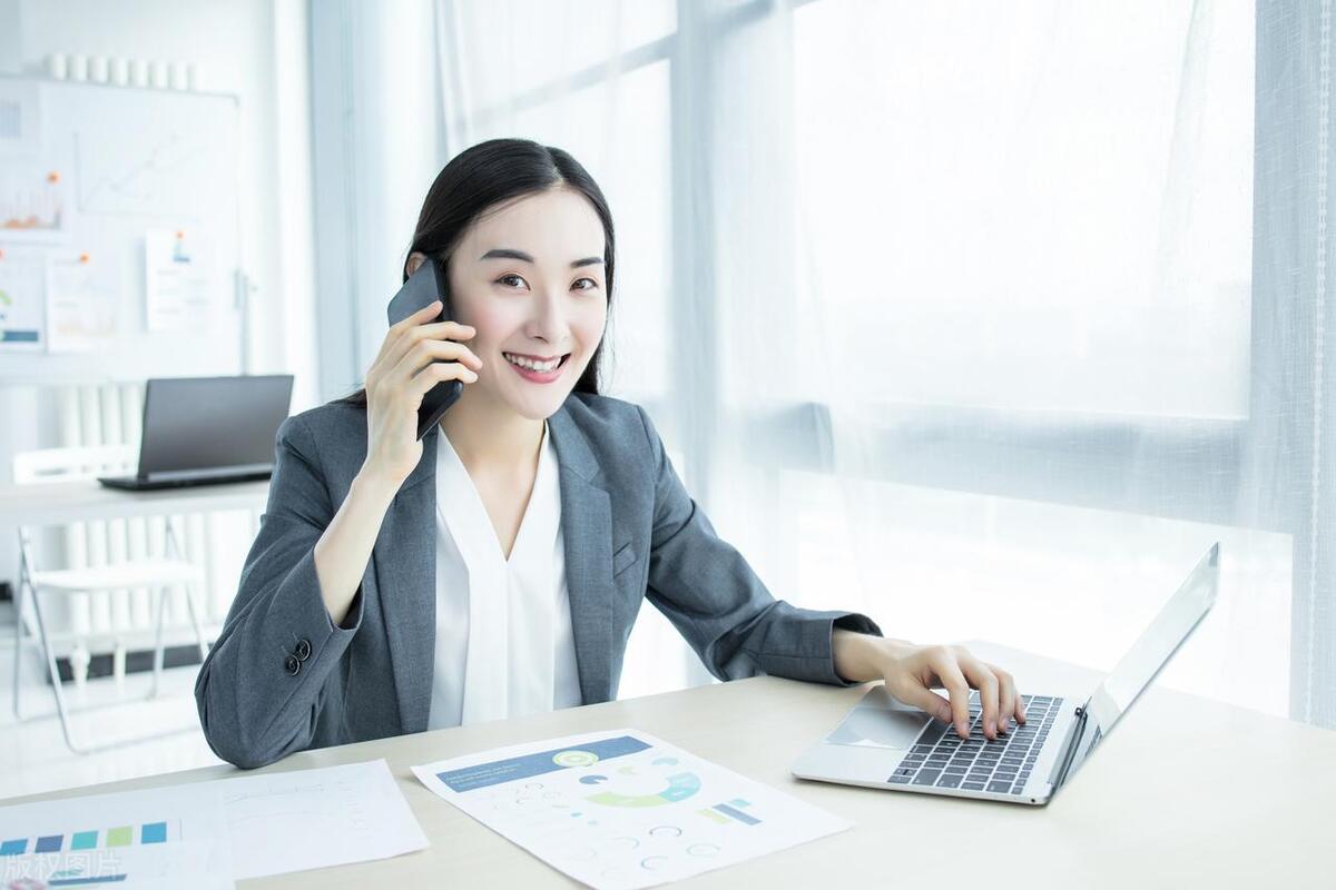 打破新人困境：有效的沟通技巧在职场中的重要性