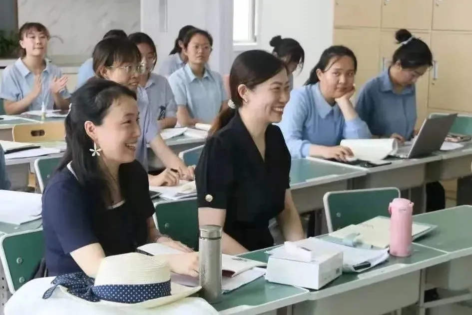 2023蚌埠经开区中小学银龄讲学教师招募10人公告