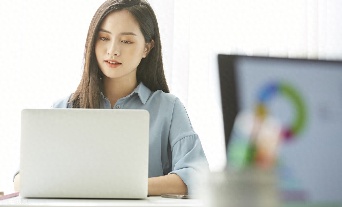 3种职场沟通技巧送给你，让你的同事一秒抓住重点