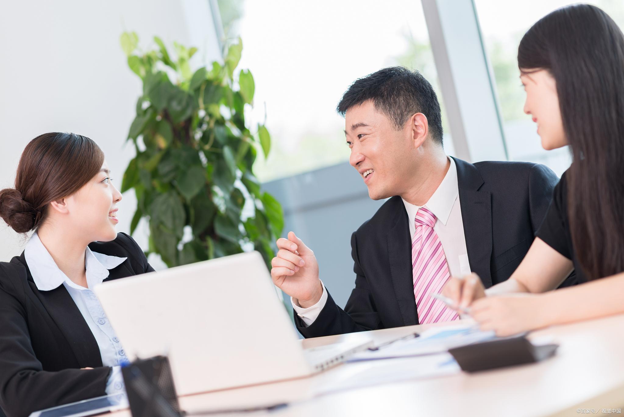 职场新人，如何提升自己的沟通技巧进行有效沟通？