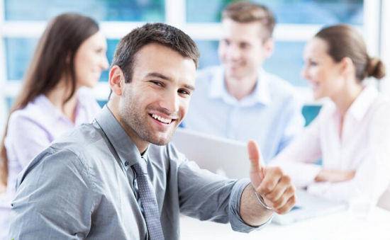 职场上，高情商的人，处理人际关系都用3种做法，人缘越来越好