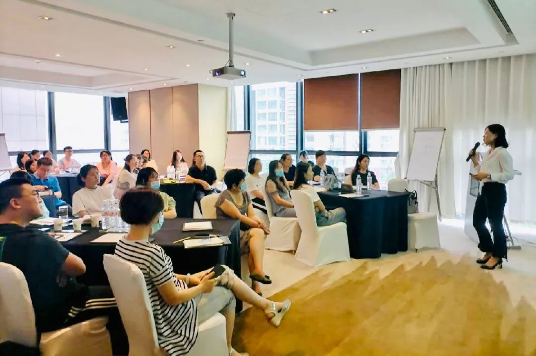 青岛市人力资源管理协会《职场高效沟通技巧》课程培训成功举办！